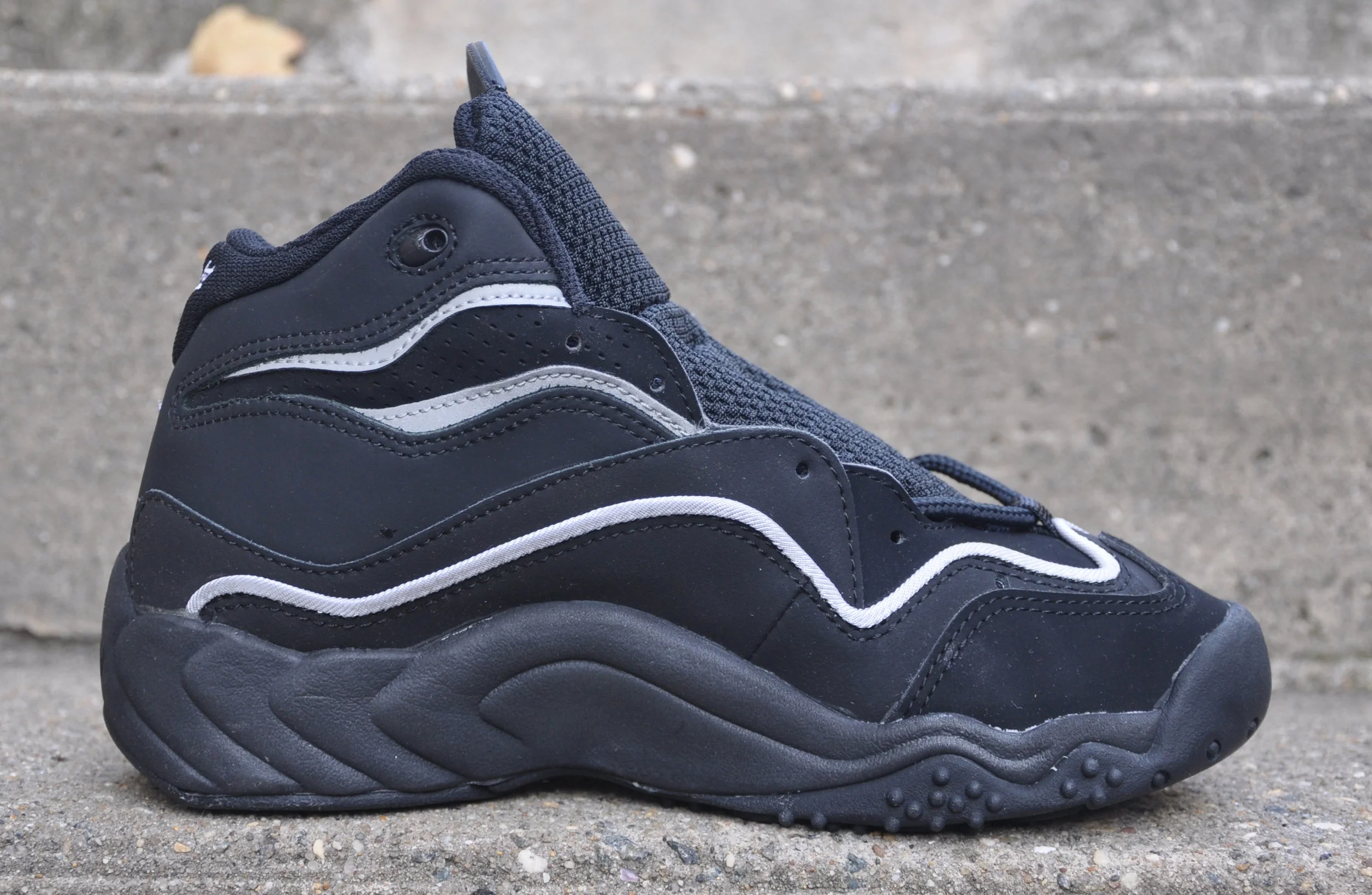 Kids Nike Air Flight Turbulence Black / Silver (Size 5.5) DS — RootsBK